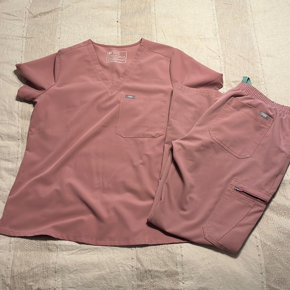 FIGS Mauve Set- Medium